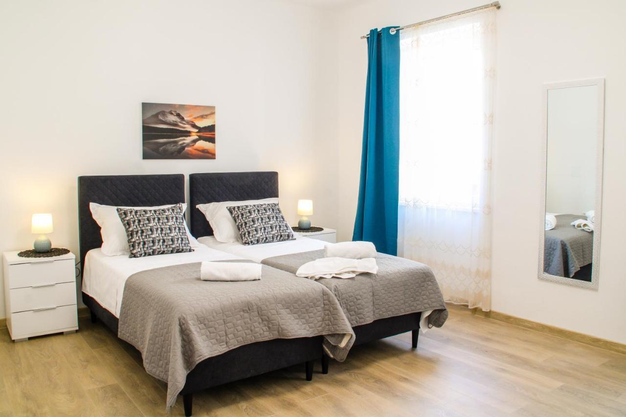 Tonka'S Beautiful Apartment In City Centre Split Exterior photo