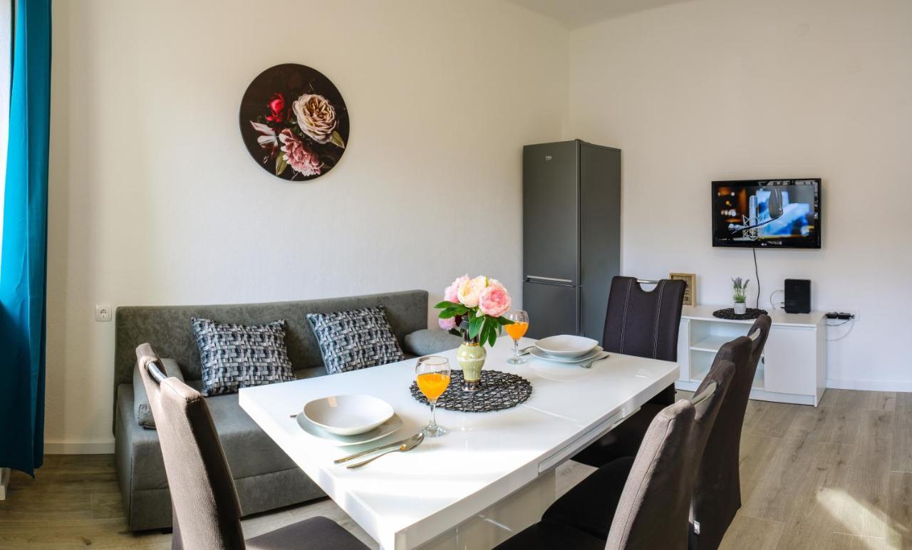 Tonka'S Beautiful Apartment In City Centre Split Exterior photo